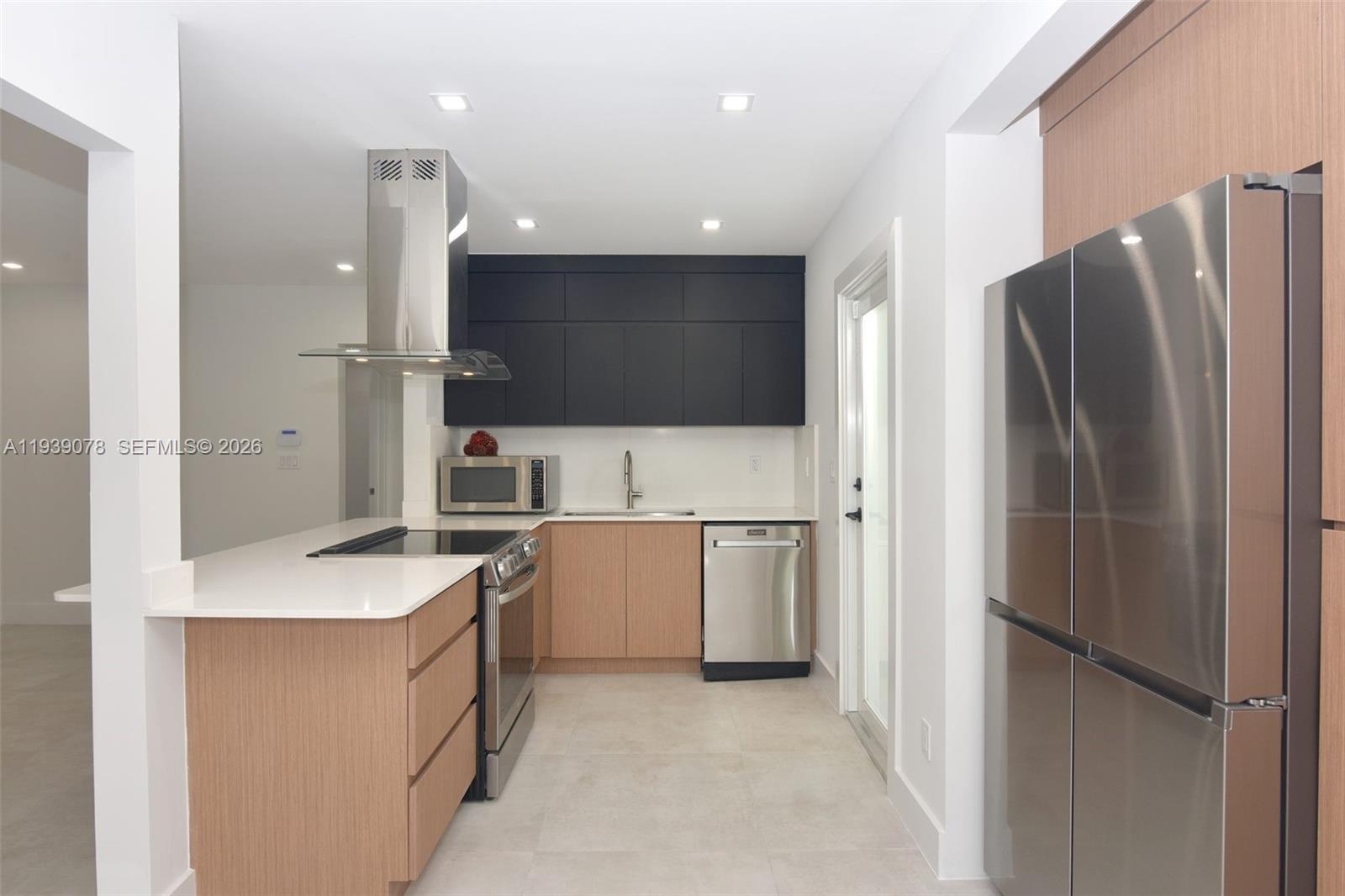 1084 Northwest 66th Street Miami, FL 33150 - Photo 16 of 34