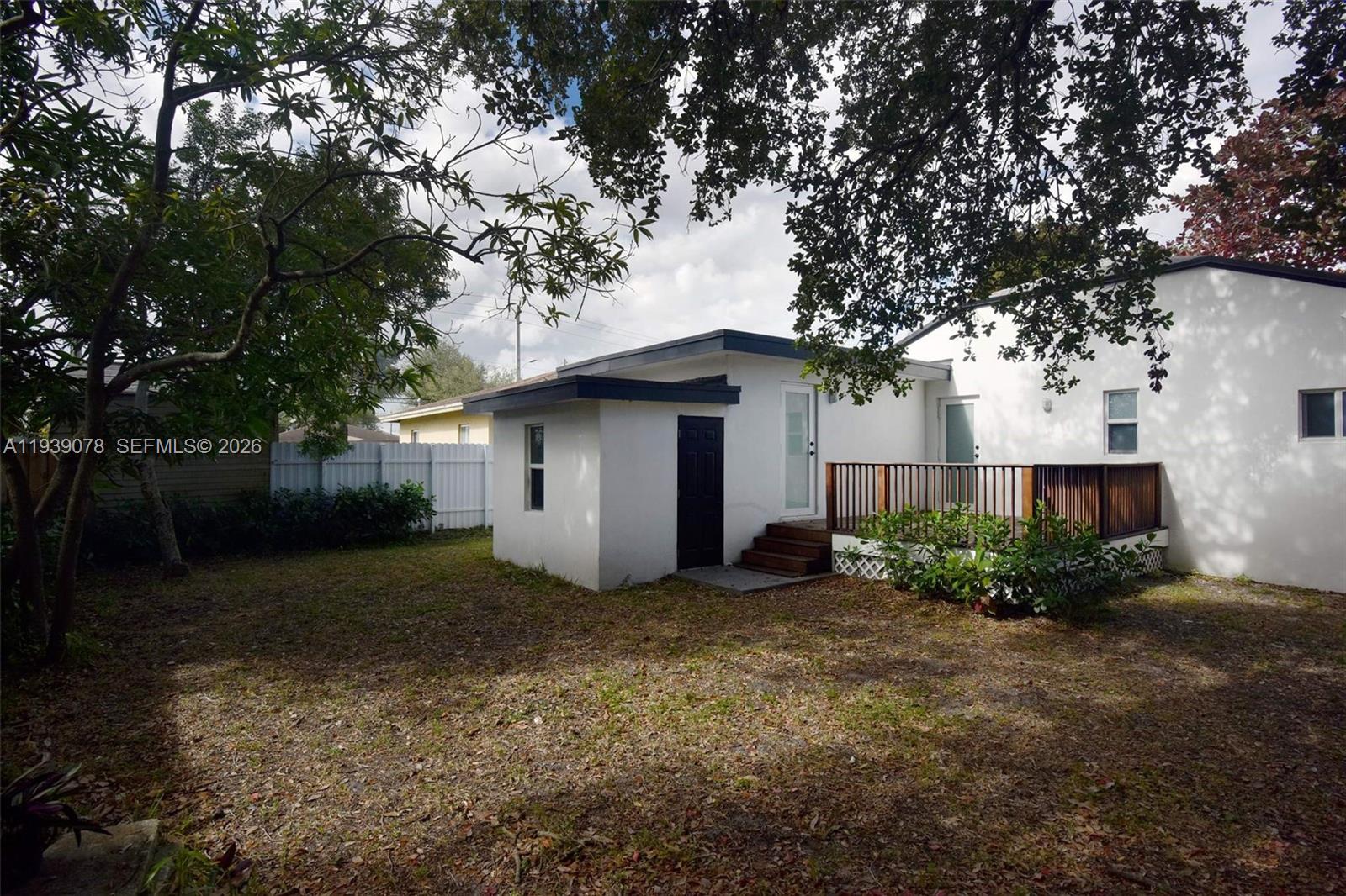 1084 Northwest 66th Street Miami, FL 33150 - Photo 32 of 34