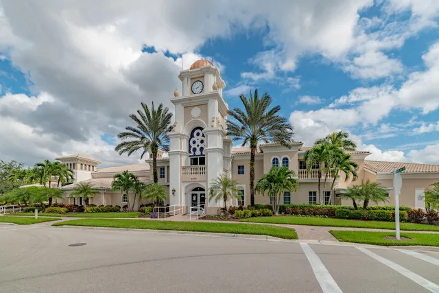 $725,000 | 8595 Palermo Court, Naples, FL 34114