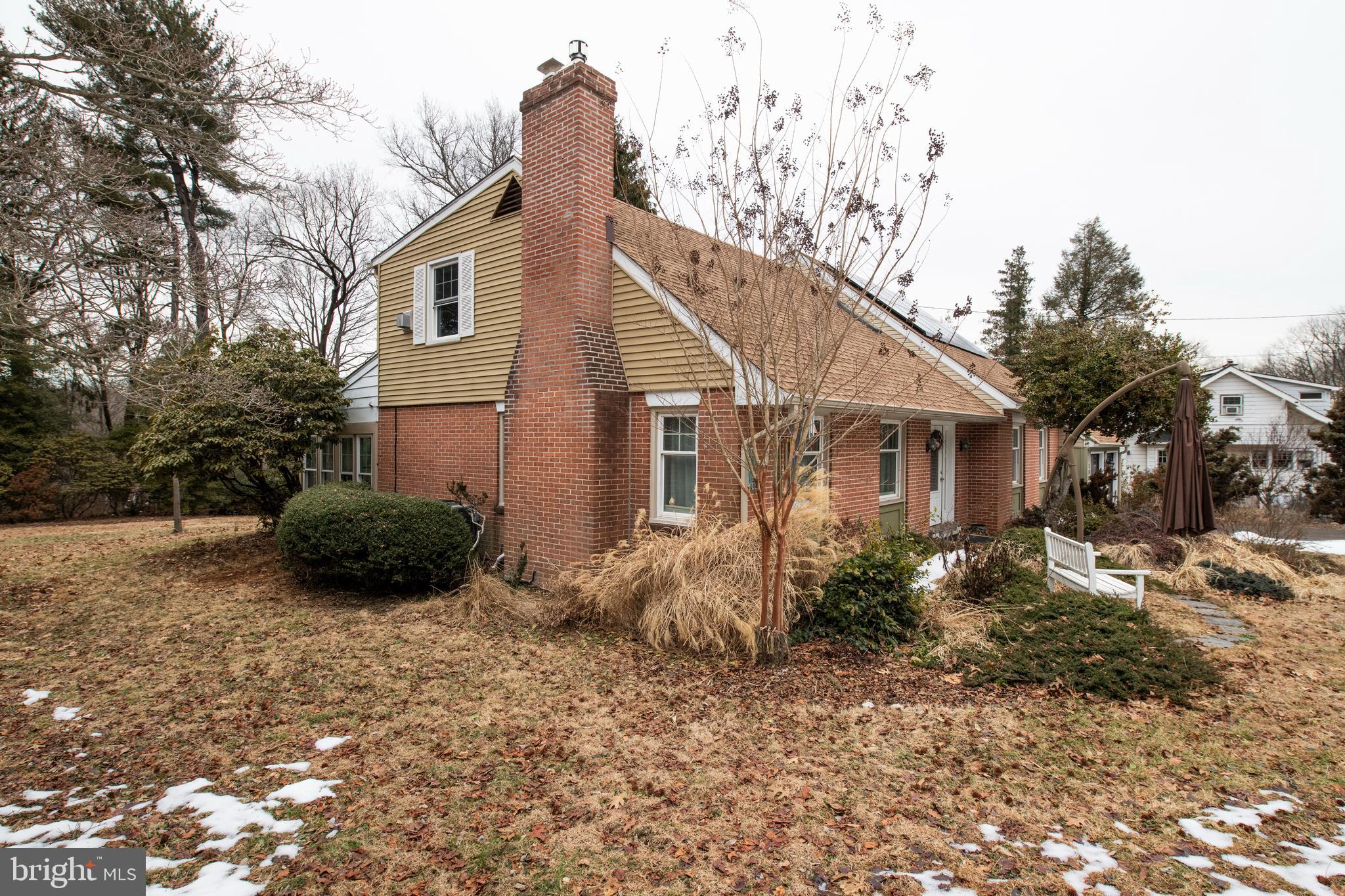 1532 Mill Road Jenkintown, PA 19046 - Photo 3 of 28 Mature Landscaping