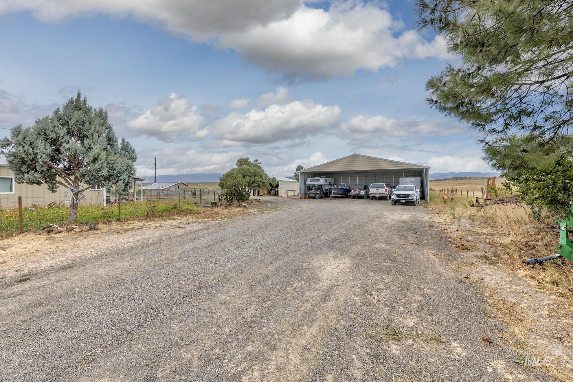 724 Mundy Gulch Road Indian Valley, ID 83632 - Photo 31 of 43 View of dirt / gravel driveway