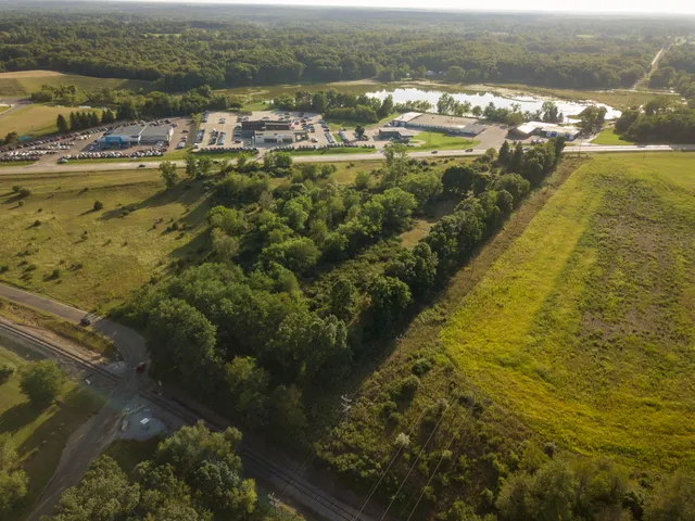 $379,000 | 3911 West Carleton Road, Jonesville, MI 49250