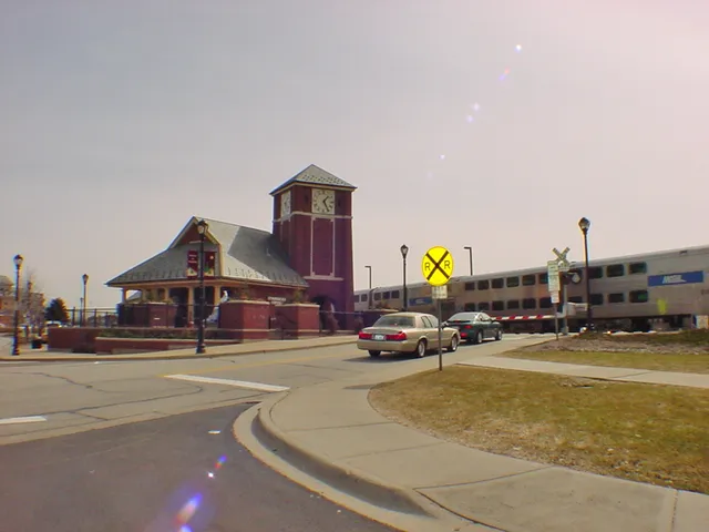 $1,700 | 337 North Carter Street, Unit 202, Palatine, IL 60067