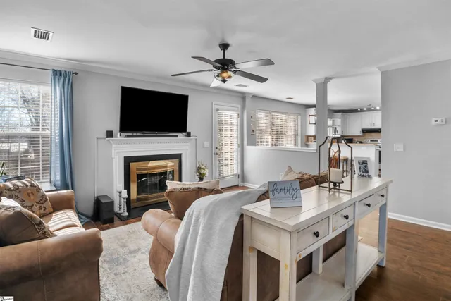 $365,000 | 14 South Penobscot Court, Simpsonville, SC 29681