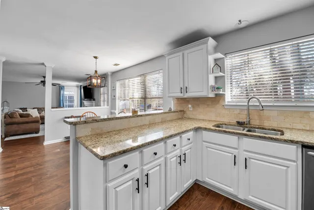 $365,000 | 14 South Penobscot Court, Simpsonville, SC 29681