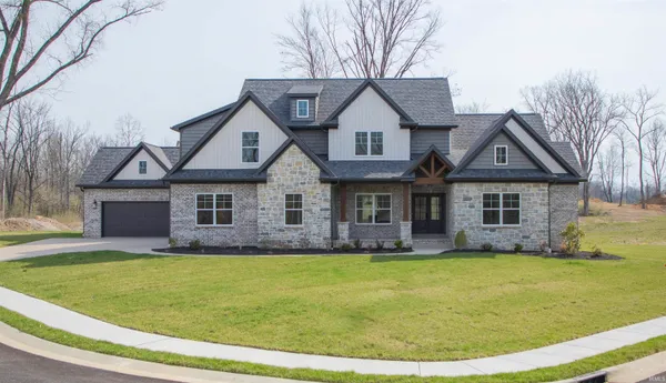 $1,085,000 | 4092 Cottonwood Drive, Boonville, IN 47601