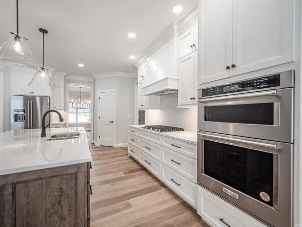 $1,085,000 | 4092 Cottonwood Drive, Boonville, IN 47601