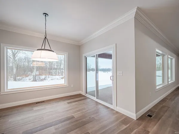 $1,085,000 | 4092 Cottonwood Drive, Boonville, IN 47601