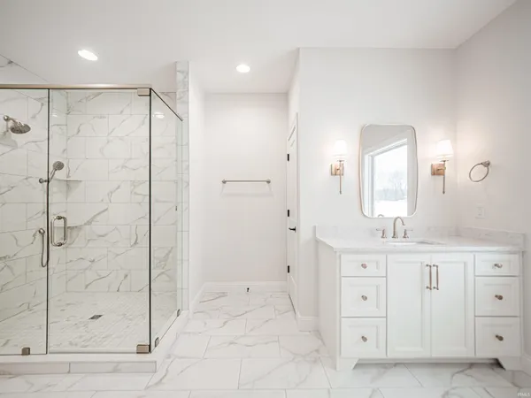 $1,085,000 | 4092 Cottonwood Drive, Boonville, IN 47601