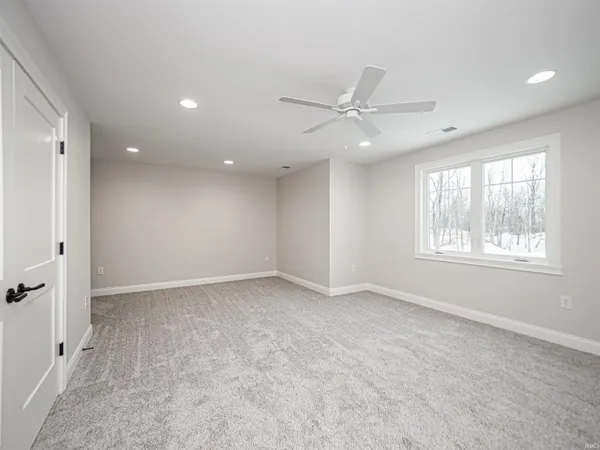 $1,085,000 | 4092 Cottonwood Drive, Boonville, IN 47601