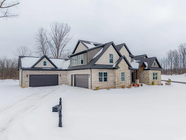 $1,085,000 | 4092 Cottonwood Drive, Boonville, IN 47601