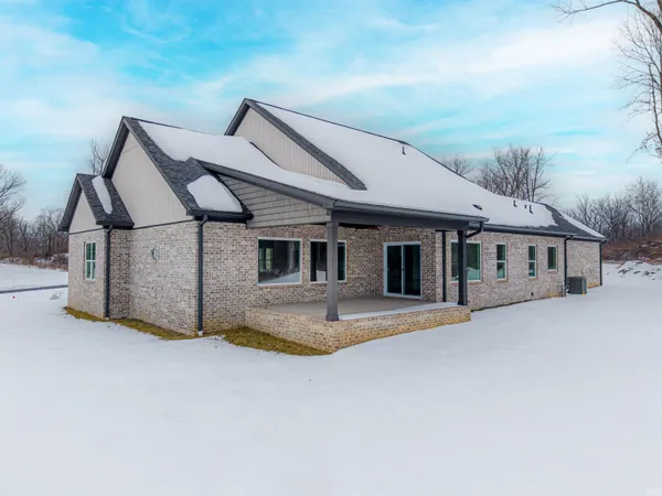 $1,085,000 | 4092 Cottonwood Drive, Boonville, IN 47601