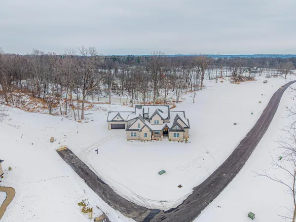 $1,085,000 | 4092 Cottonwood Drive, Boonville, IN 47601