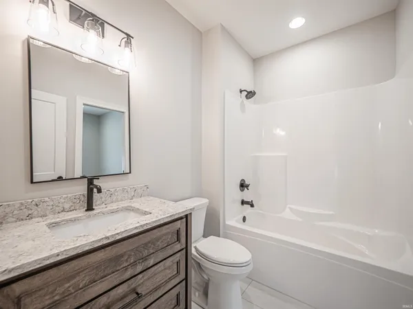 $1,085,000 | 4092 Cottonwood Drive, Boonville, IN 47601