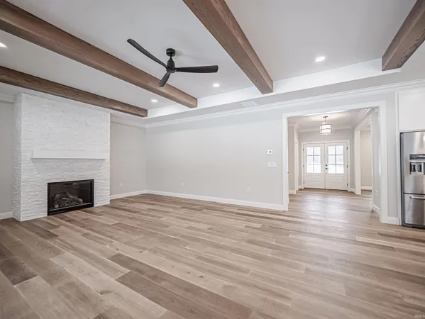 $1,085,000 | 4092 Cottonwood Drive, Boonville, IN 47601