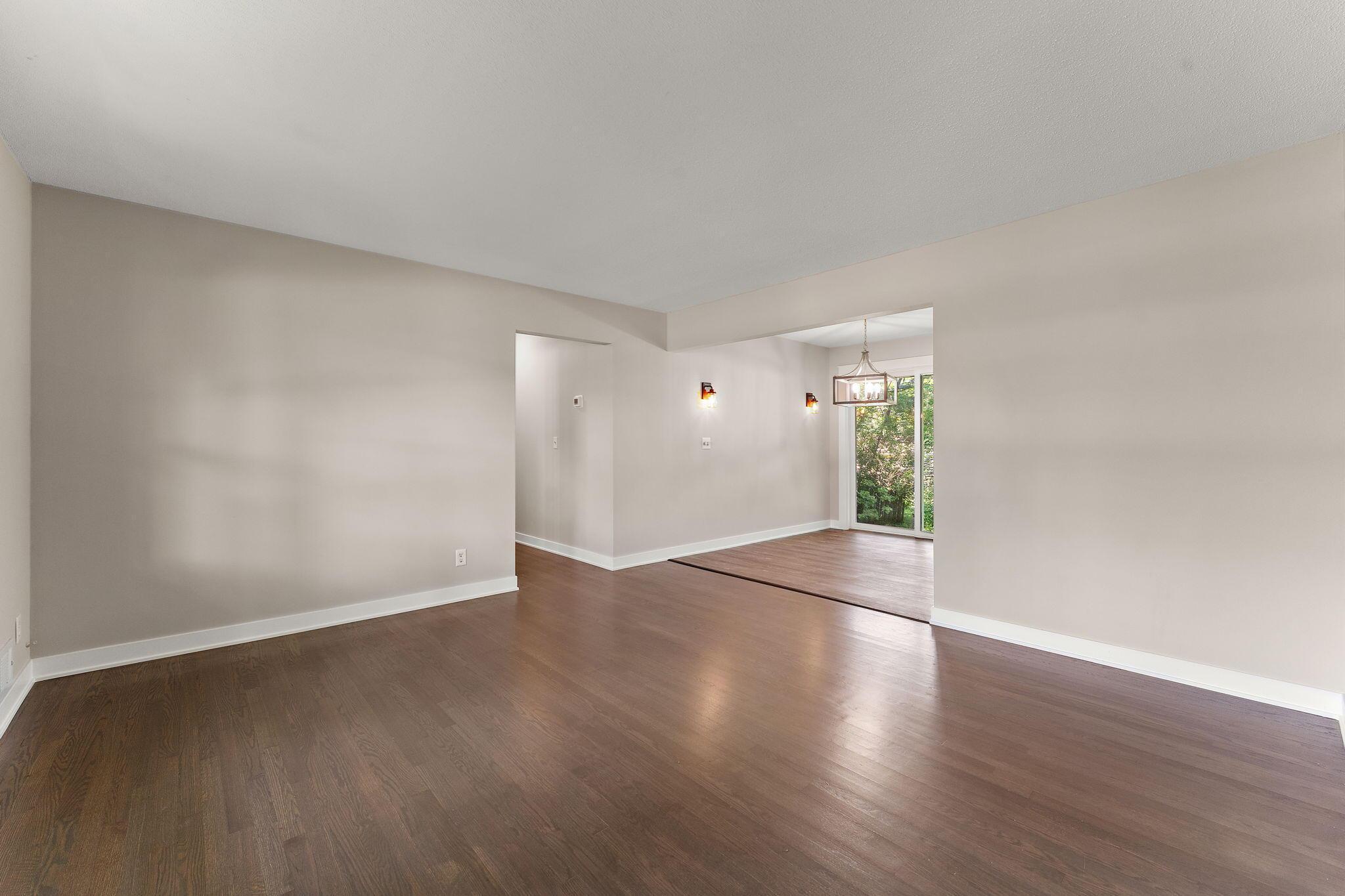 405 Judith Avenue Roseville, MN 55113 - Photo 15 of 33