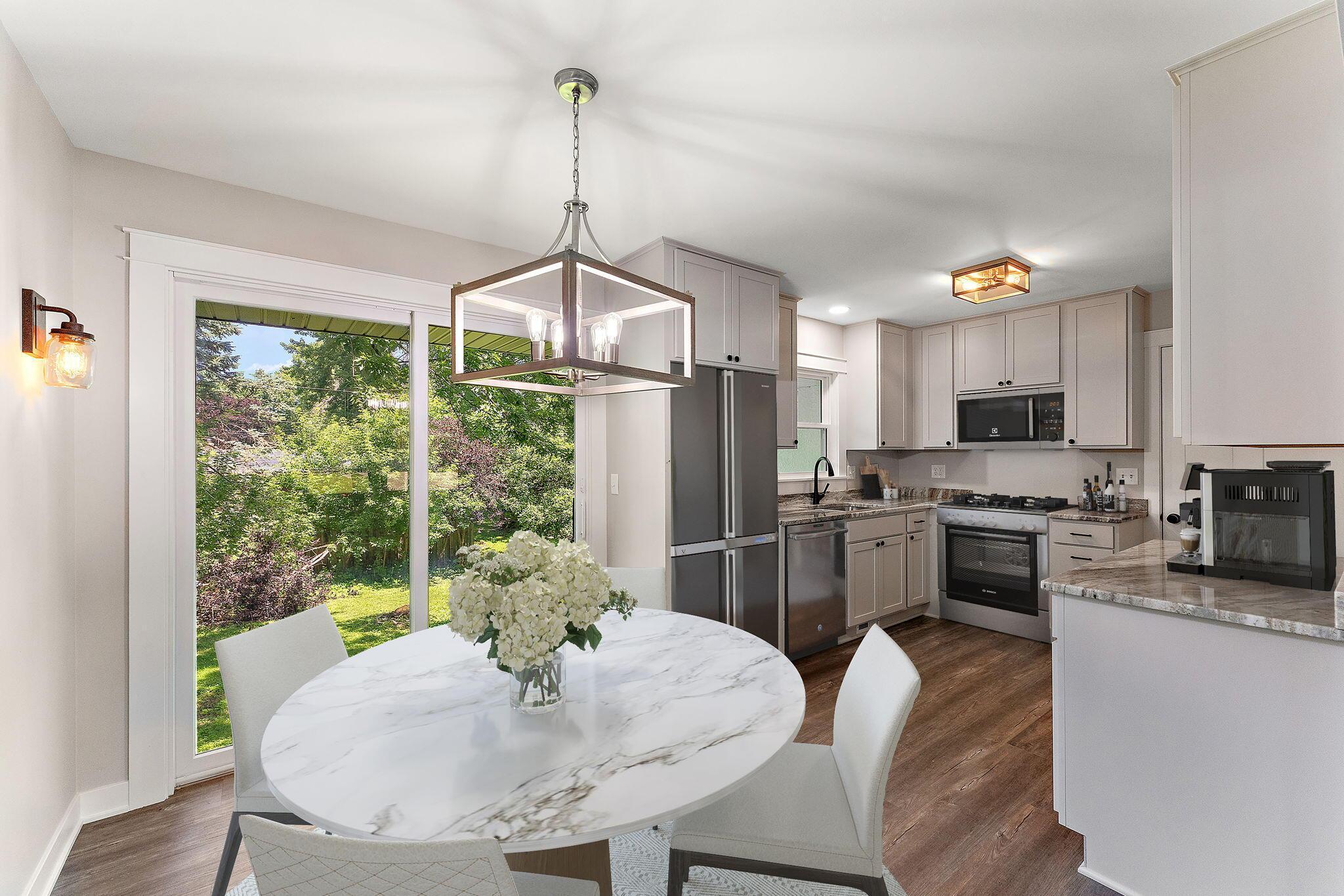 405 Judith Avenue Roseville, MN 55113 - Photo 3 of 33