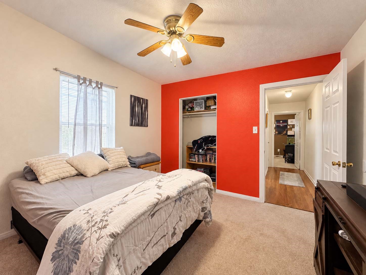 828 Robinson Road La Porte, TX 77571 - Photo 9 of 25 Gallery Image 9