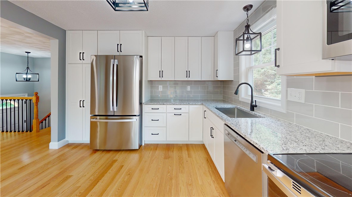 112 Cranberry Ridge Road Glocester, RI 02857 - Photo 6 of 31