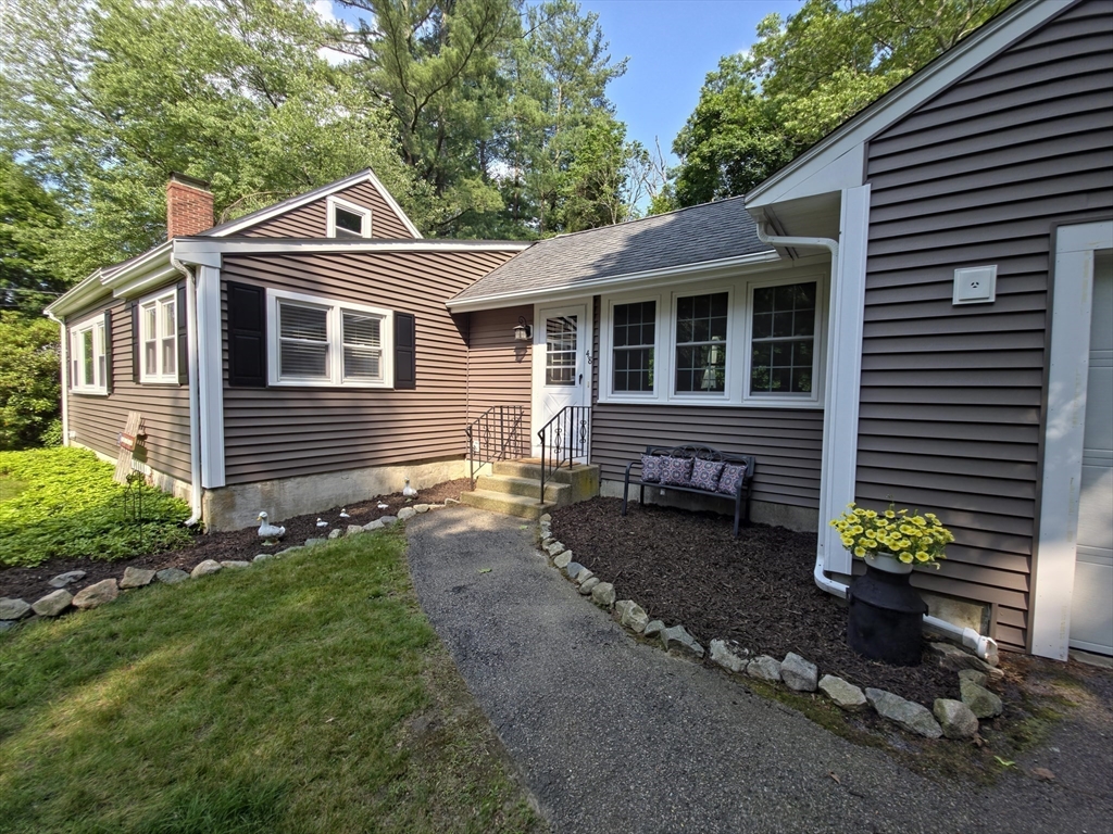 48 Sofia Road Stoughton, MA 02072 - Photo 4 of 32 Gallery Image 4