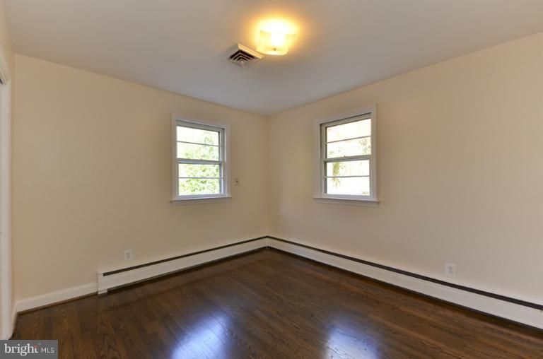 3007 Sayre Road Fairfax, VA 22031 - Photo 27 of 30 Bedroom