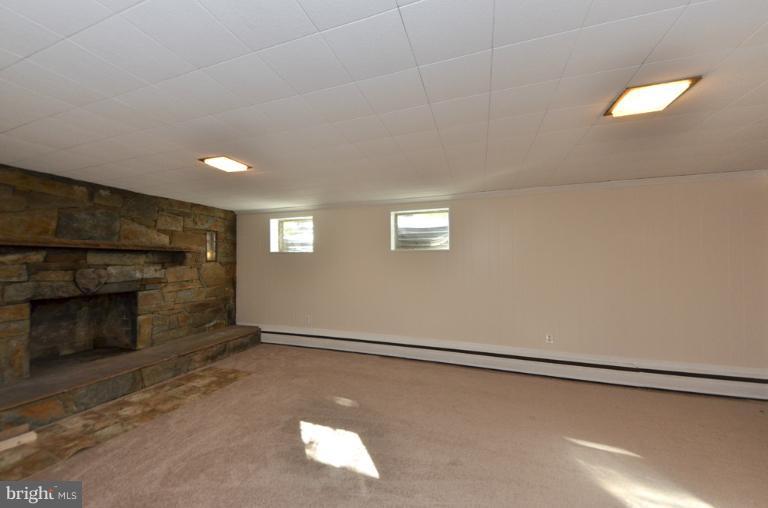 3007 Sayre Road Fairfax, VA 22031 - Photo 4 of 30 Family Room