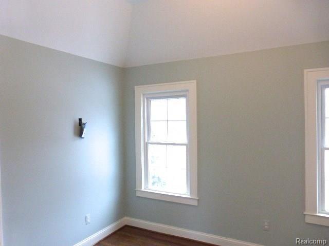 847 Fisher Road Grosse Pointe, MI 48230 - Photo 14 of 16 P1010972.JPG
