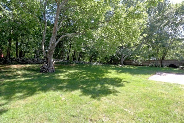 18 Griffin Road Framingham, MA 01701 - Photo 3 of 18