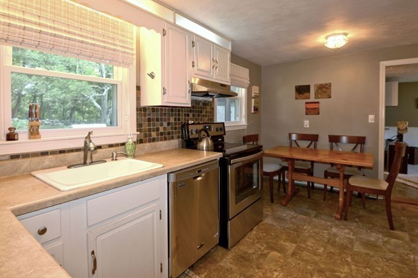 18 Griffin Road Framingham, MA 01701 - Photo 7 of 18