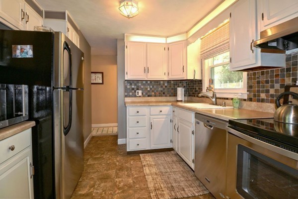 18 Griffin Road Framingham, MA 01701 - Photo 8 of 18