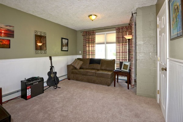 18 Griffin Road Framingham, MA 01701 - Photo 10 of 18