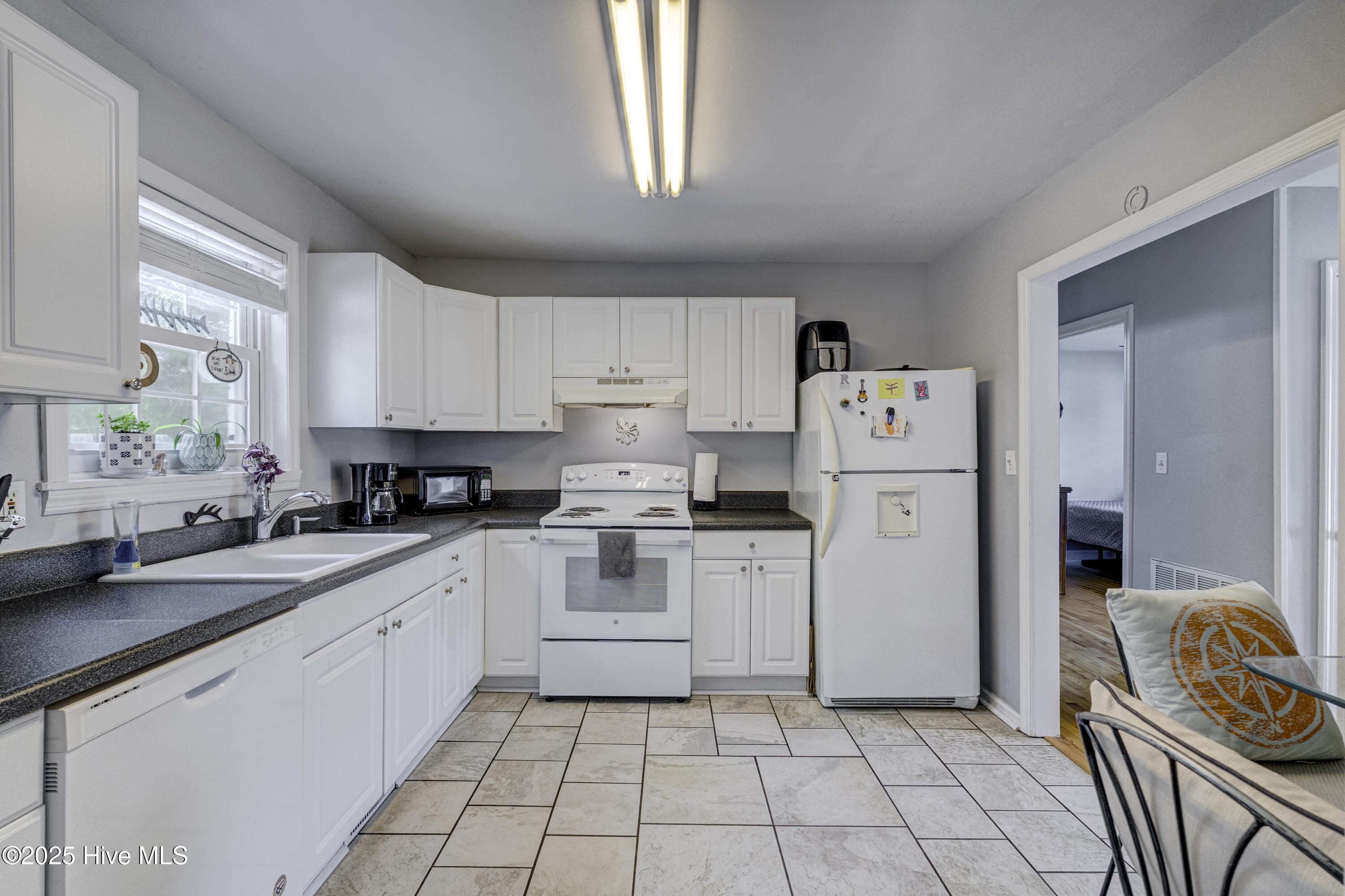 233 2 Chopt Road Wilmington, NC 28405 - Photo 15 of 50 233TwoChoptFinal-15