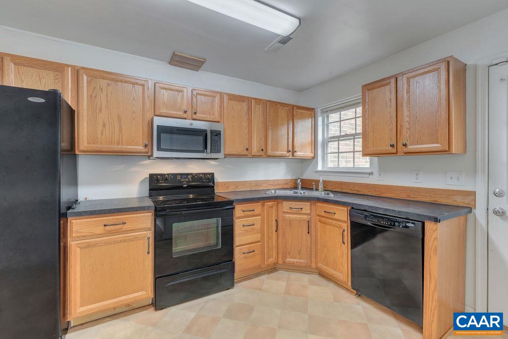 978 Rockcreek Road Charlottesville, VA 22903 - Photo 13 of 56 Gallery Image 13