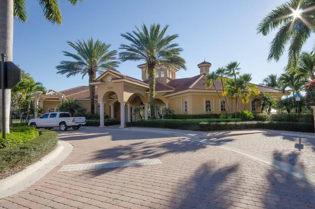 $3,950 | 11860 Valencia Gardens Avenue, Palm Beach Gardens, FL 33410