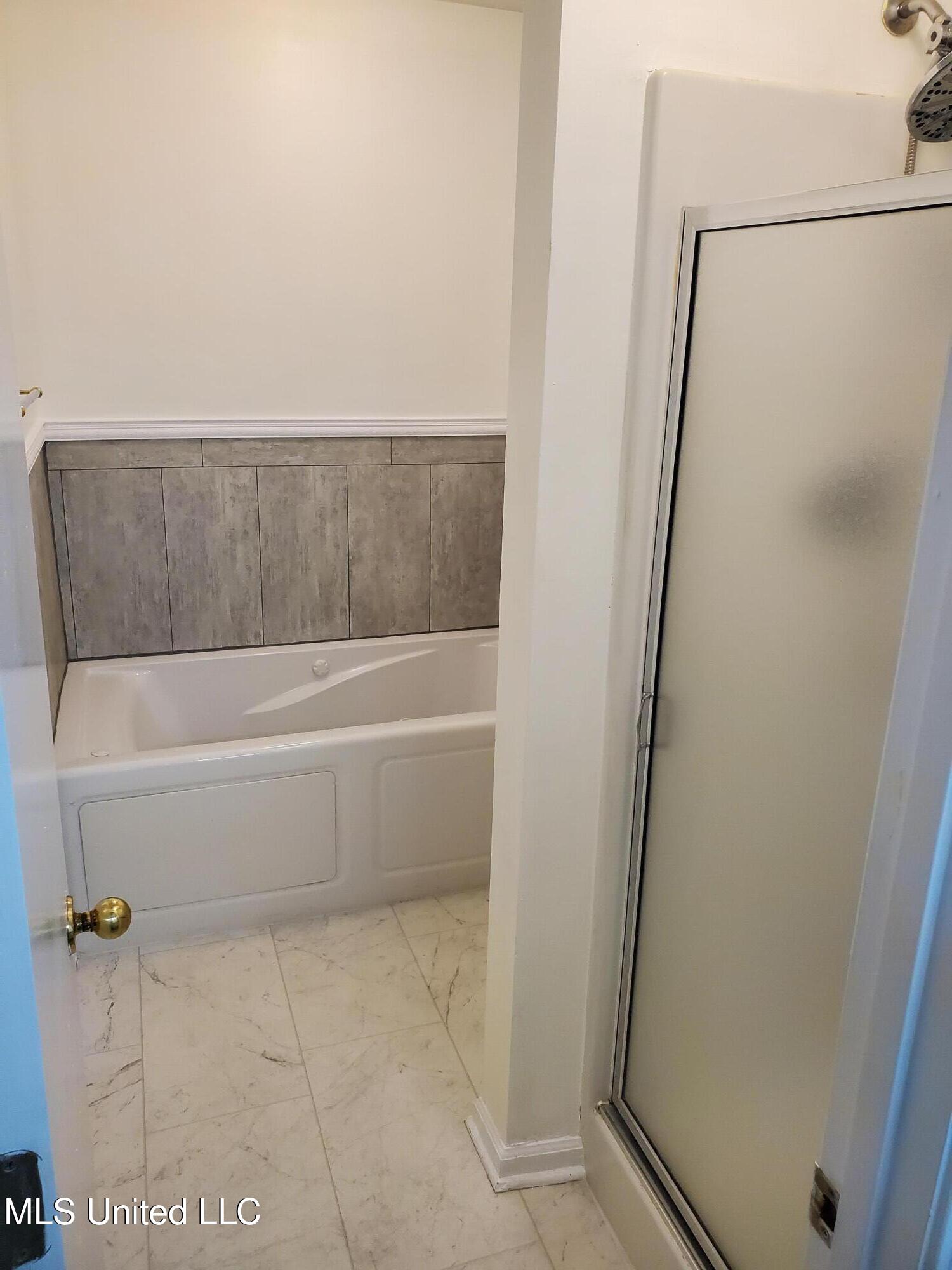 1017 Craig Circle Ridgeland, MS 39157 - Photo 13 of 17 20250927_181149