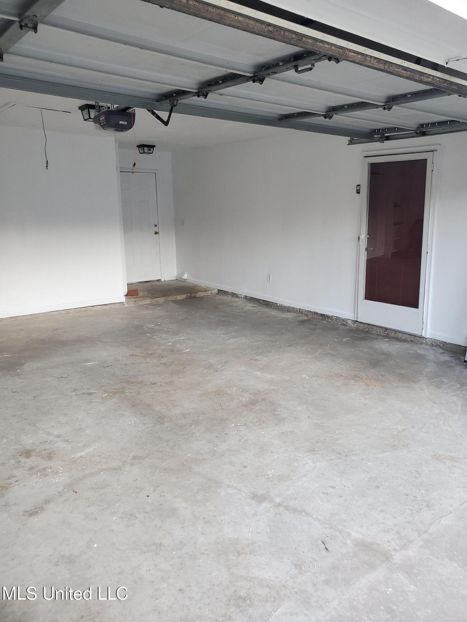 1017 Craig Circle Ridgeland, MS 39157 - Photo 16 of 17 20250927_182156