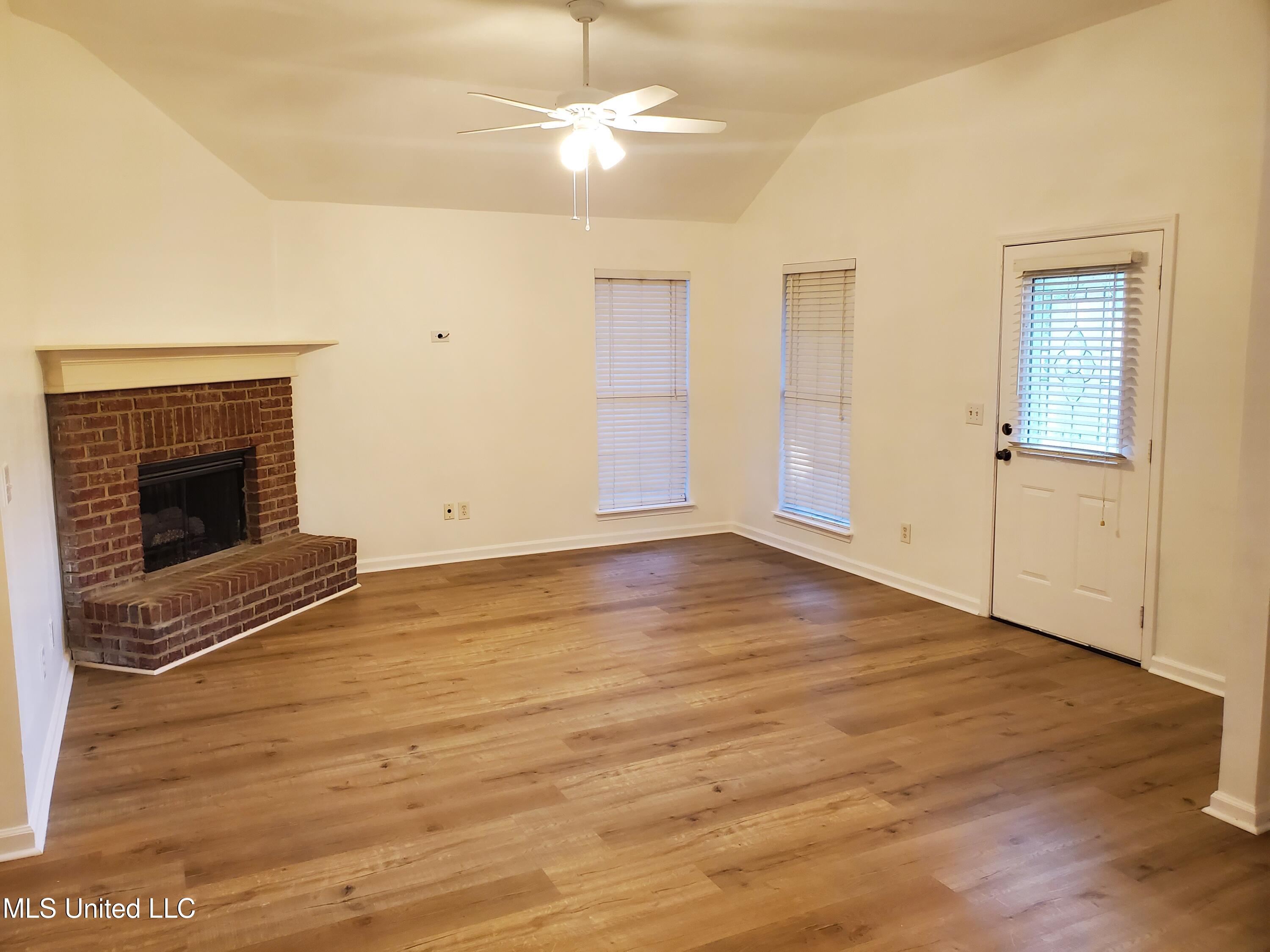 1017 Craig Circle Ridgeland, MS 39157 - Photo 7 of 17 20250927_180711