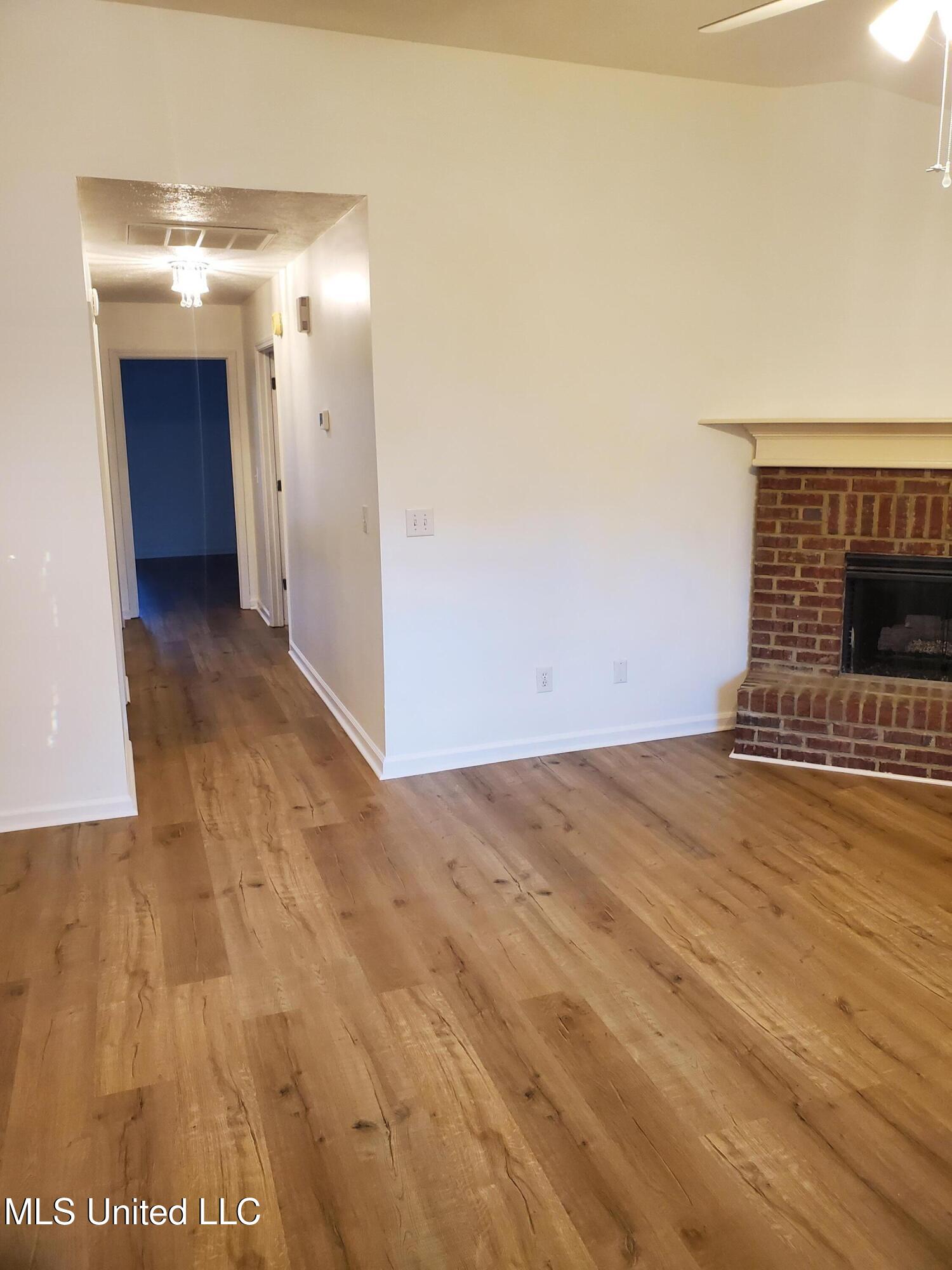 1017 Craig Circle Ridgeland, MS 39157 - Photo 8 of 17 20250927_180745