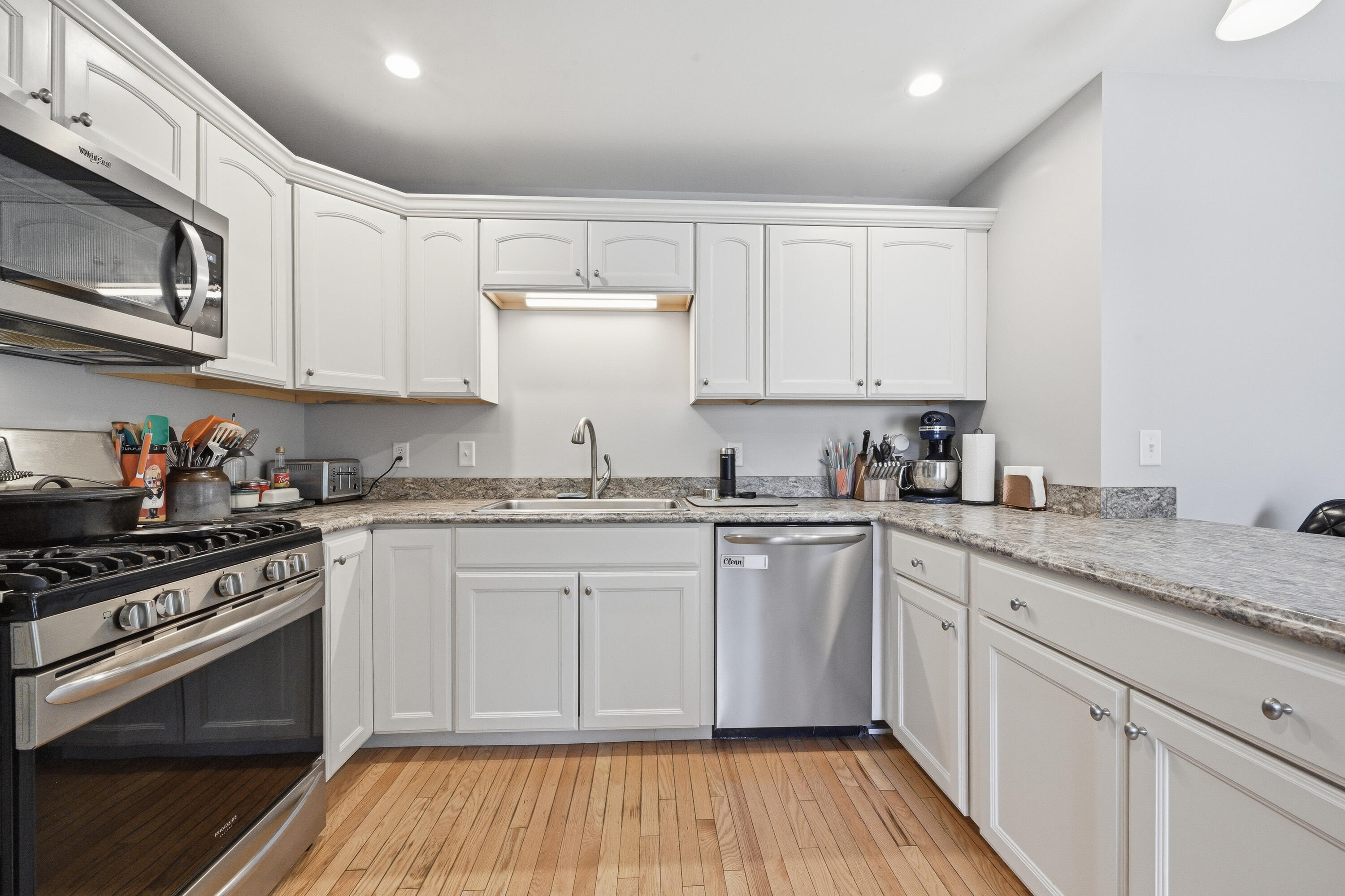 67 Whipple Road Kittery, ME 03904 - Photo 10 of 40 85-MPT72RX-LP-111