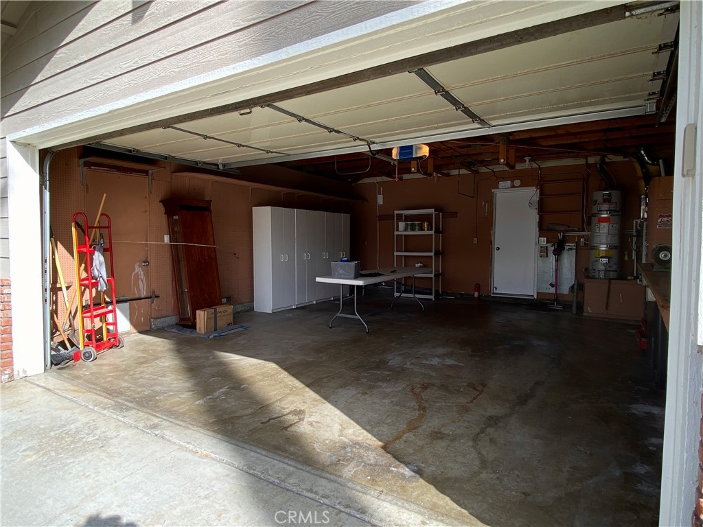 11598 Wake Circle Cypress, CA 90630 - Photo 3 of 20 a view of a garage