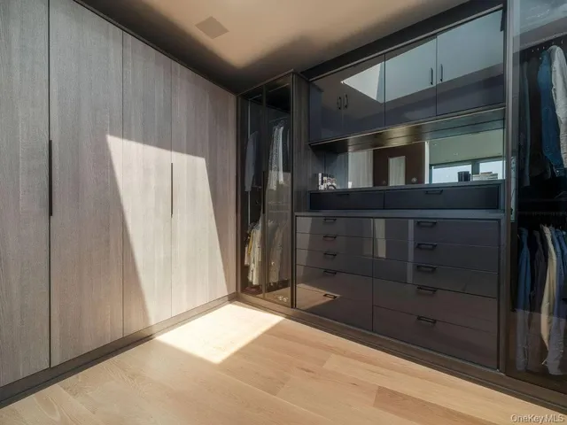 $5,995,000 | 445 Glen Court, Cutchogue, NY 11935