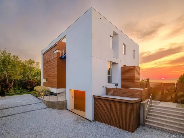 $5,995,000 | 445 Glen Court, Cutchogue, NY 11935