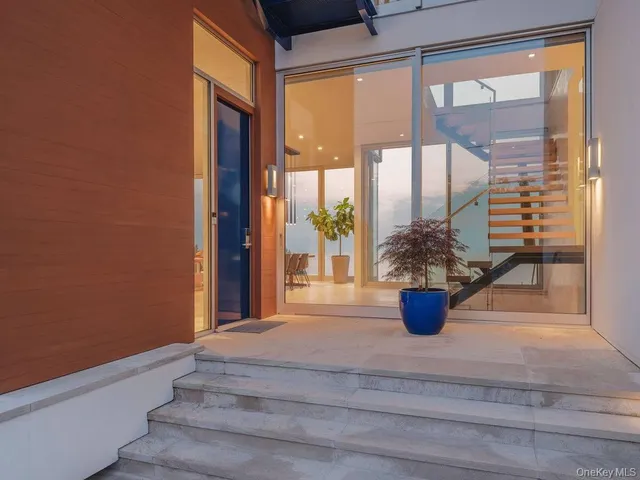 $5,995,000 | 445 Glen Court, Cutchogue, NY 11935