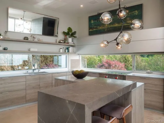 $5,995,000 | 445 Glen Court, Cutchogue, NY 11935