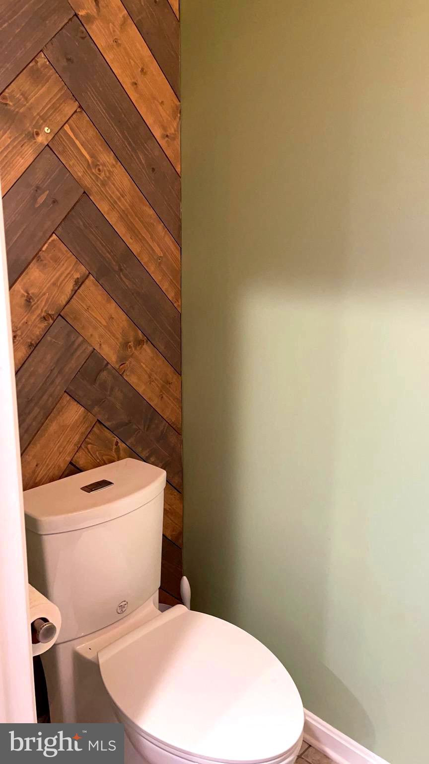 8605 Western Oak Drive Springfield, VA 22153 - Photo 5 of 28