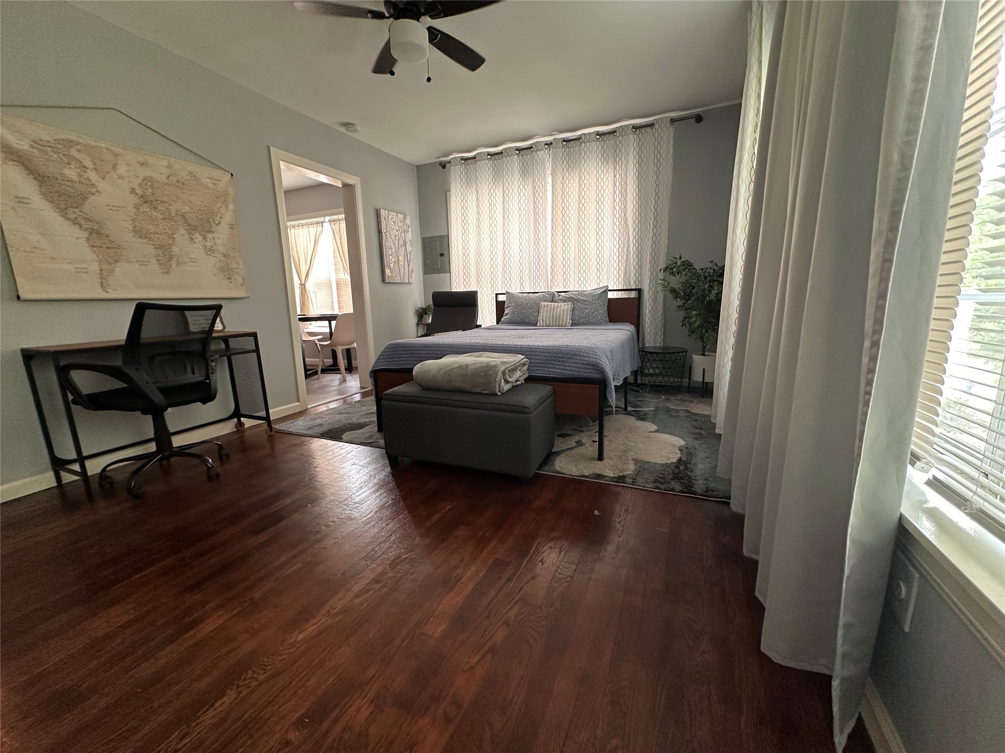 4302 Polk Street, Unit 5 Houston, TX 77023 - Photo 2 of 8