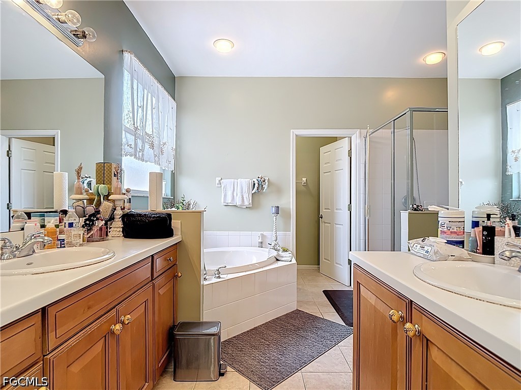 12596 Ivory Stone Loop Fort Myers, FL 33913 - Photo 18 of 42