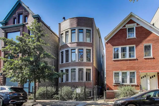 $599,000 | 1012 North Wood Street, Unit 2, Chicago, IL 60622