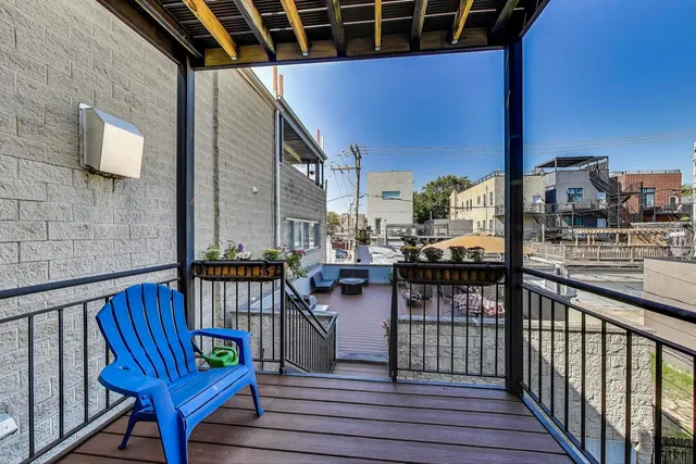 $599,000 | 1012 North Wood Street, Unit 2, Chicago, IL 60622