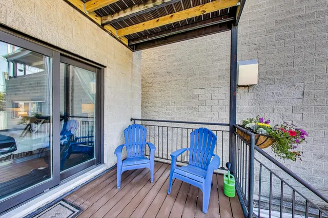 $599,000 | 1012 North Wood Street, Unit 2, Chicago, IL 60622